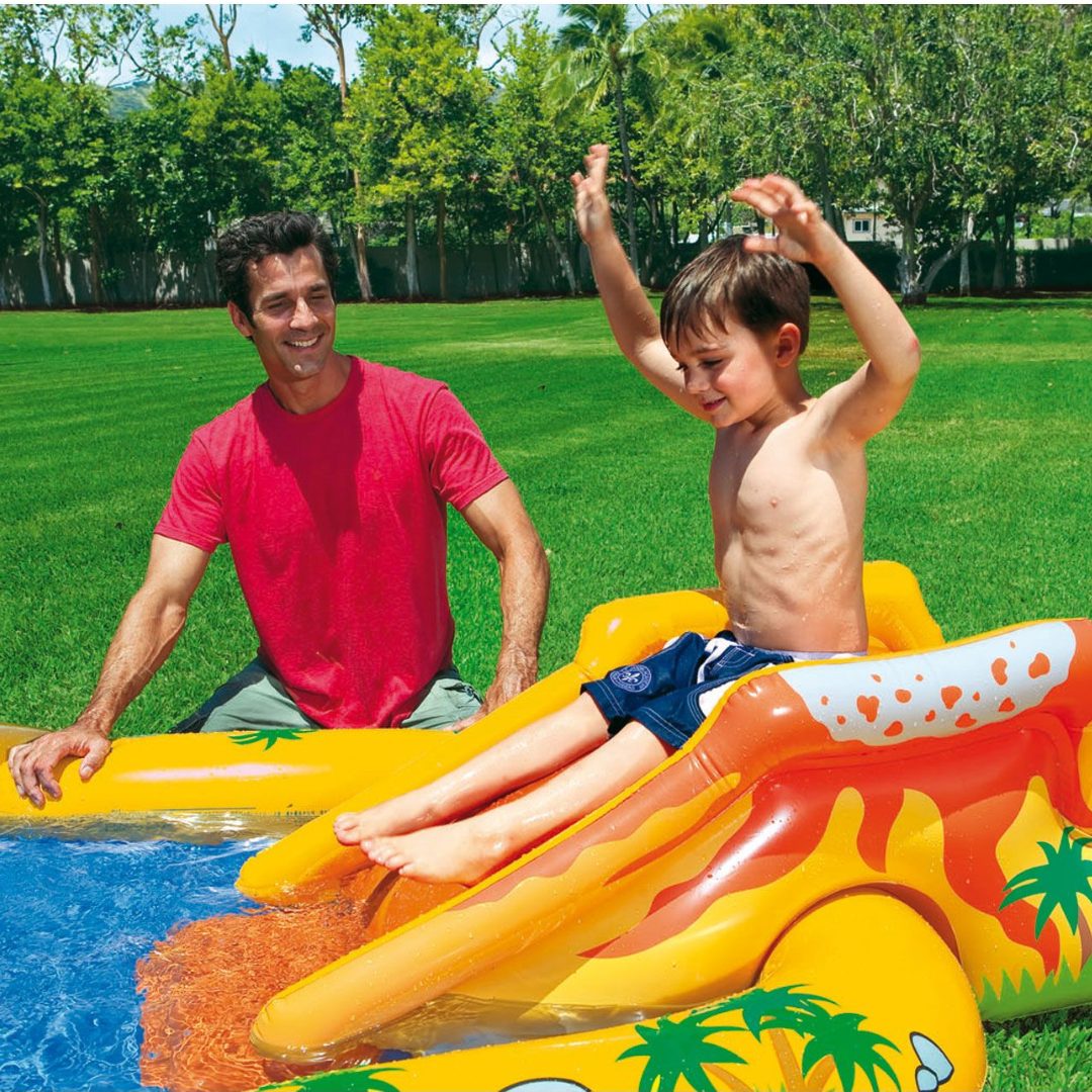 DIANOUSAUR PLAY CENTRE (8’2X6’3X3’7)